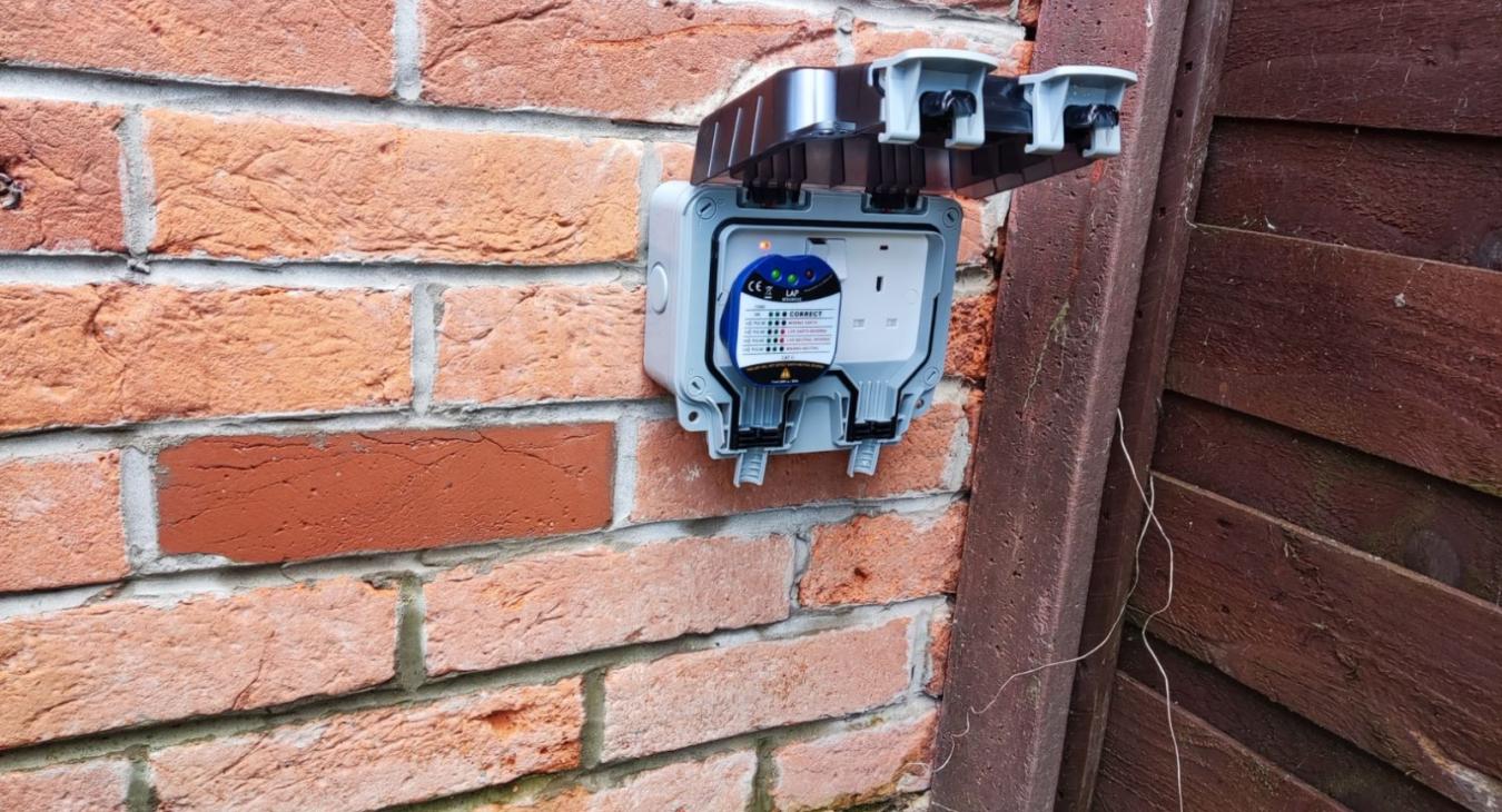 Outdoor socket in Southampton