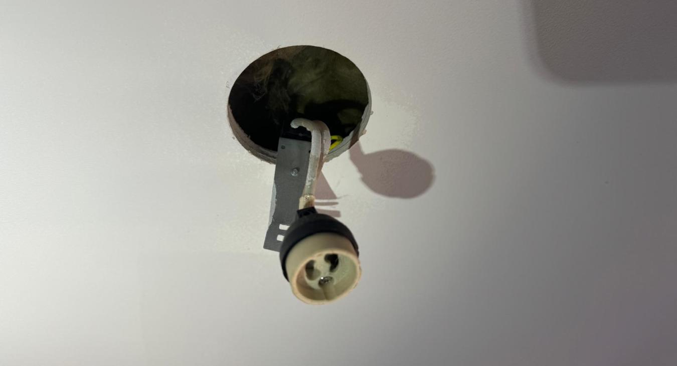 EICR - downlights not fire rated,exposed single insulated live conductive parts
